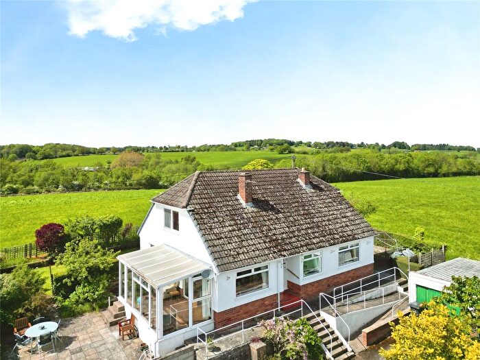 4 Bedroom Detached House For Sale In Llynclys, Oswestry, Shropshire, SY10