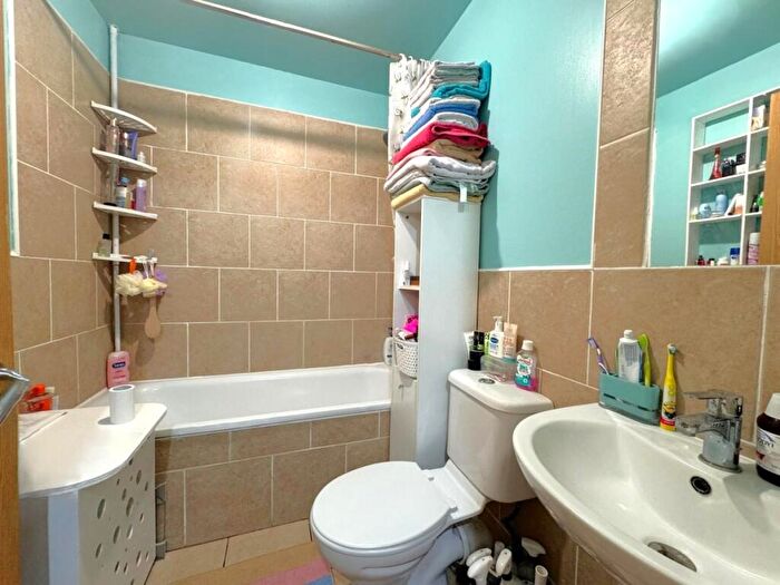 1 Bedroom Flat To Rent In Hindes Road, Harrow, HA1