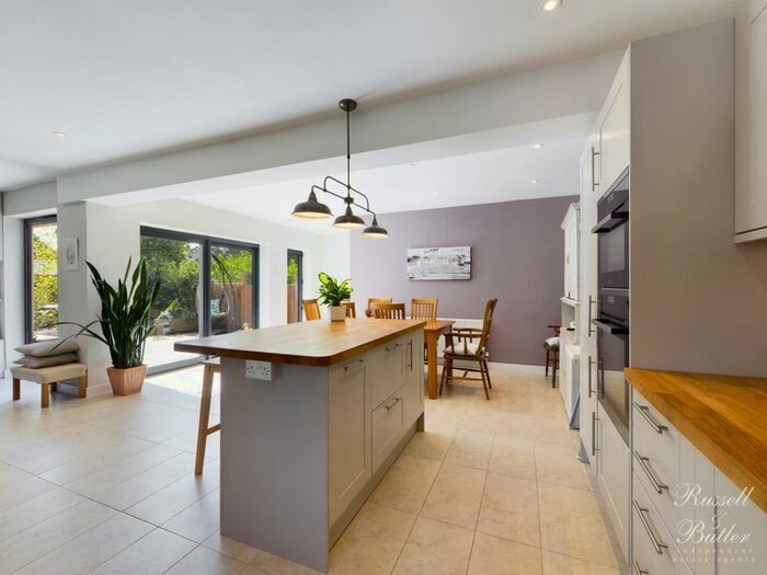 4 Bedroom Detached House For Sale In Wellmore, Maids Moreton, MK18