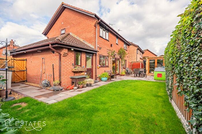 4 Bedroom Detached House For Sale In Grange Court, Rhyl, LL18