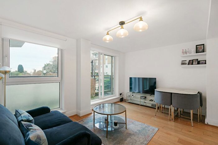1 Bedroom Flat For Sale In Bluewater House, Smugglers Way, SW18
