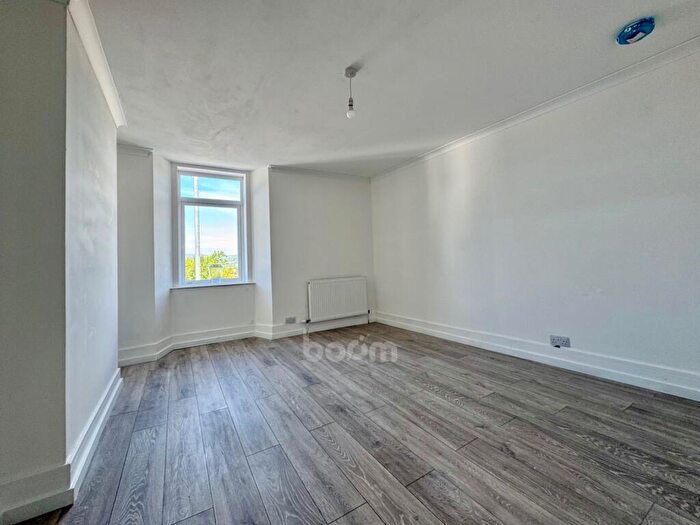 4 Bedroom Maisonette For Sale In Wilson Street, Beith, KA15