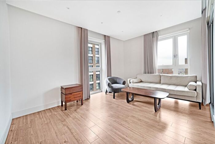 3 Bedroom Flat To Rent In Wiverton Tower, New Drum Street, E1