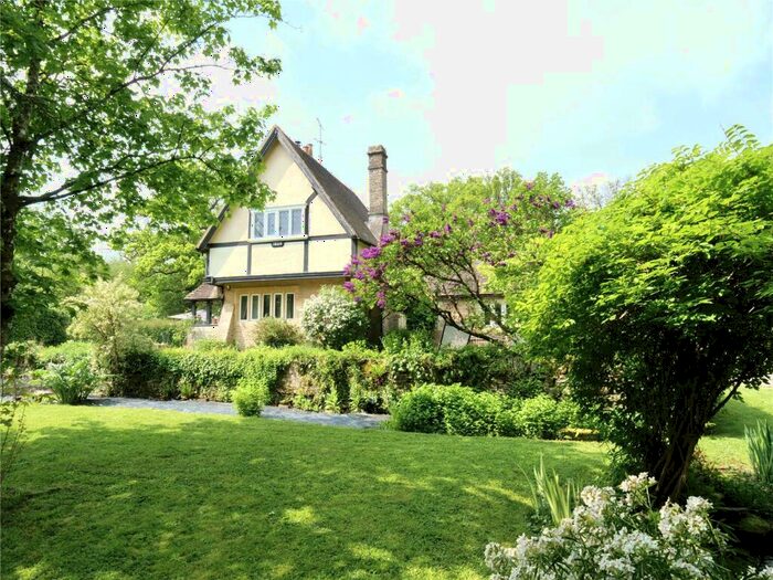 3 Bedroom Detached House For Sale In Orchardleigh, Frome, Somerset, BA11