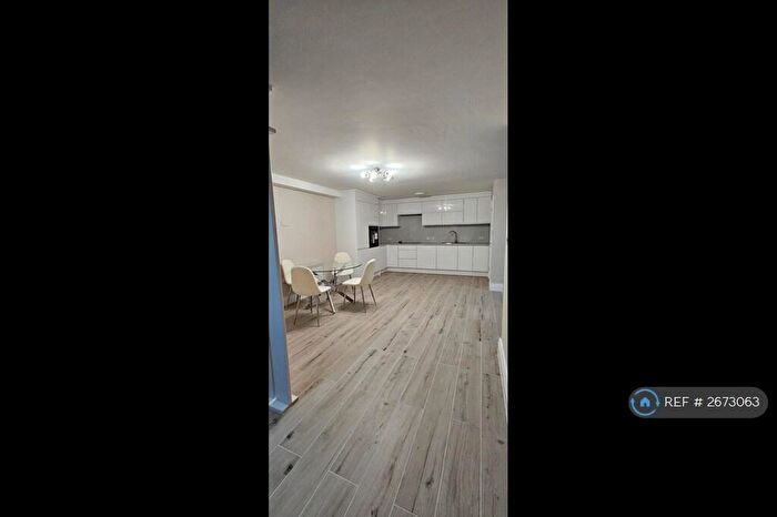 2 Bedroom Flat To Rent In Nightingale Court, Chafford Hundred, Grays, RM16