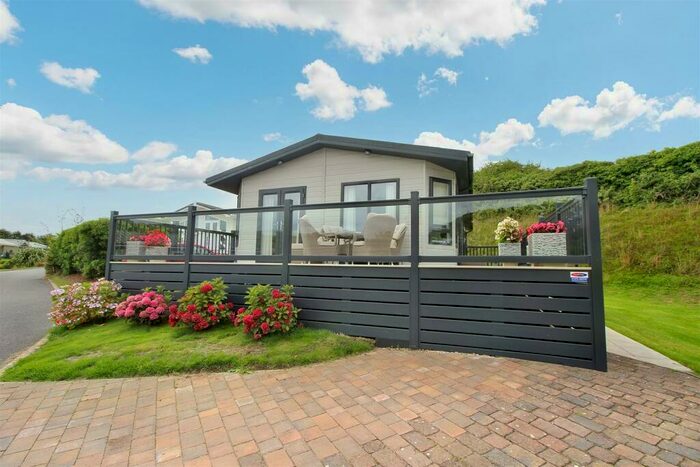 3 Bedroom Chalet For Sale In Lydstep Haven, Tenby, SA70