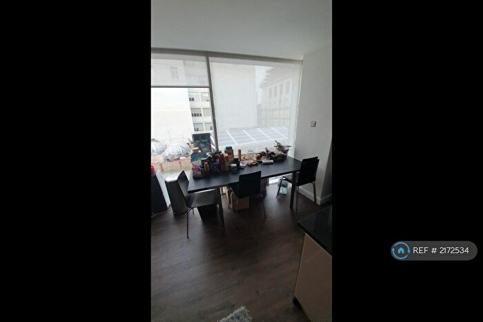 2 Bedroom Flat To Rent In Beetham Plaza, Liverpool, L2