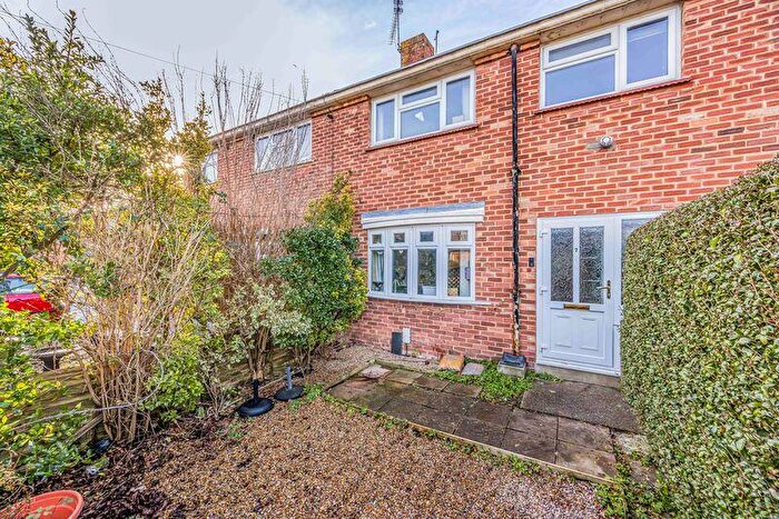 3 Bedroom Terraced House For Sale In Allendale Avenue, Emsworth, PO10