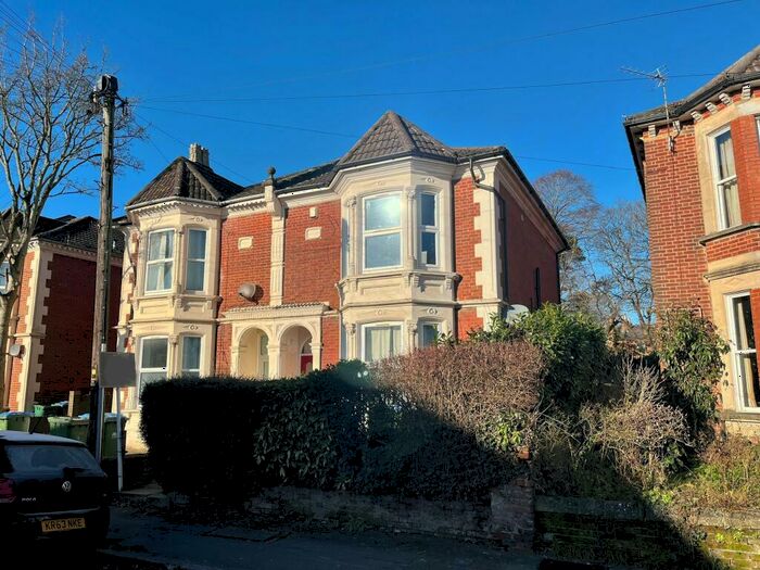 7 Bedroom House To Rent In Gordon Avenue, Southampton, SO14