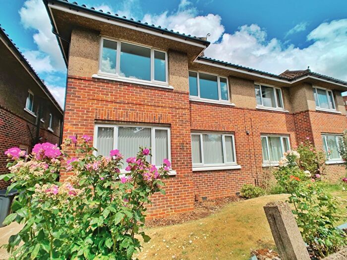 2 Bedroom Flat To Rent In Surbiton Hill Park, Surbiton, KT5