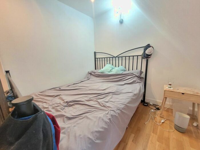 1 Bedroom Flat To Rent In London Road, Isleworth, TW7