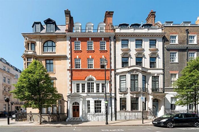 4 Bedroom Flat To Rent In Harley Street, Marylebone, W1G