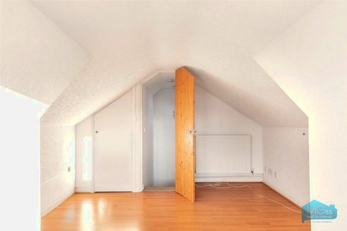 2 Bedroom Apartment To Rent In Alston Road, High Barnet, Hertfordshire, EN5