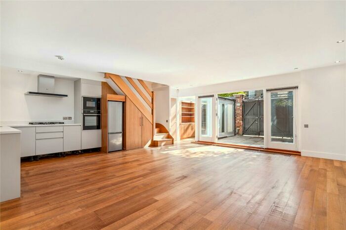 2 Bedroom House To Rent In Cloudesley Square, Barnsbury, N1