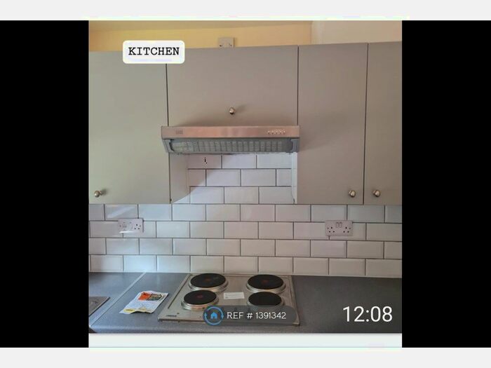 2 Bedroom Terraced House To Rent In Old Bowling Green, Alford, LN13