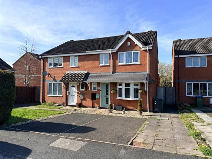 3 Bedroom Semi-Detached House For Sale In Ash Street, Cradley Heath, B64