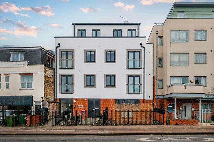 1 Bedroom Flat To Rent In Stowbridge Apartments, Lea Bridge Road, Walthamstow, E17