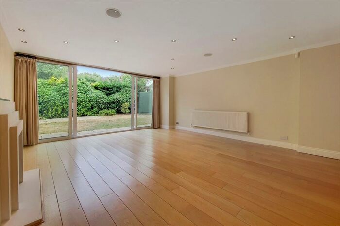 4 Bedroom Detached House To Rent In Denewood Road, Highgate, London, N6