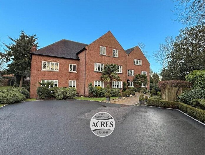 3 Bedroom Flat For Sale In Knights House, Four Oaks Road, Sutton Coldfield, B74