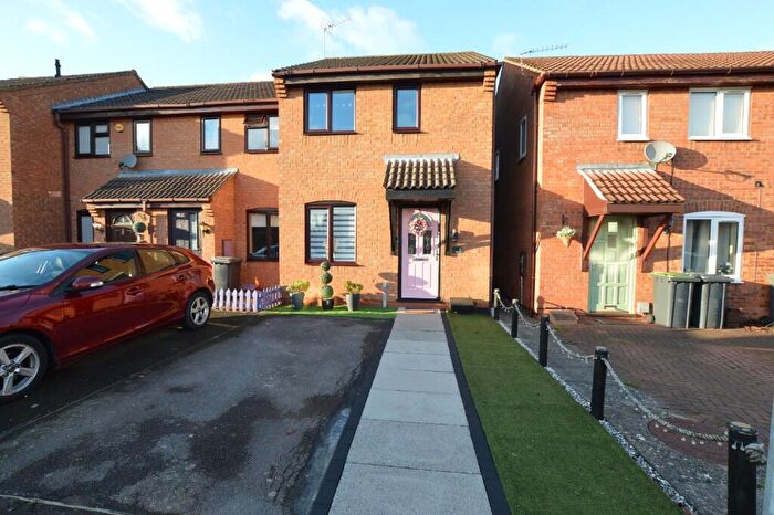 2 Bedroom End Of Terrace House For Sale In Owen Close, Marston Moretaine, MK43