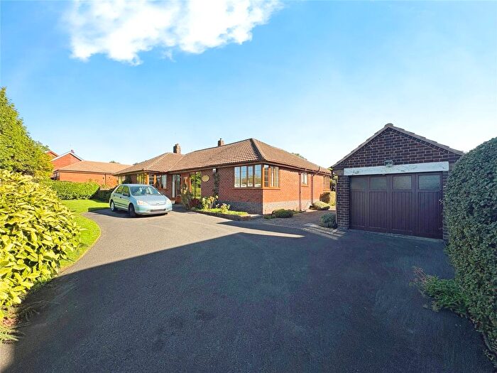 3 Bedroom Bungalow For Sale In Frances Crescent, Bedworth, Warwickshire, CV12