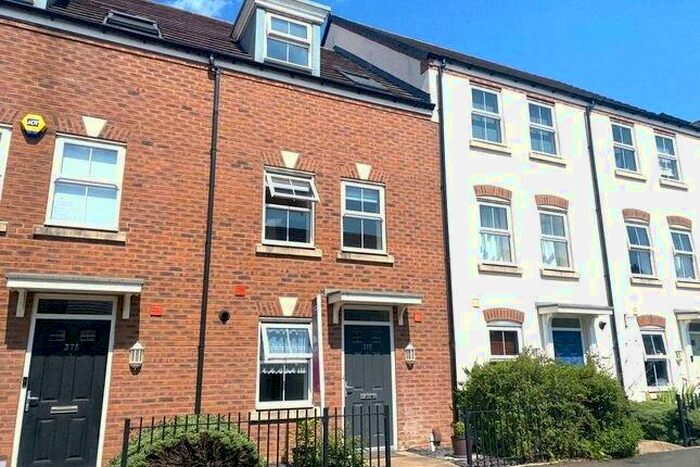 3 Bedroom Terraced House To Rent In Queen Elizabeth Road, Nuneaton, Warwickshire, CV10