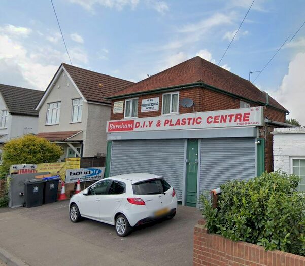 2 Bedroom Flat To Rent In Stomp Road, Burnham, Slough, SL1