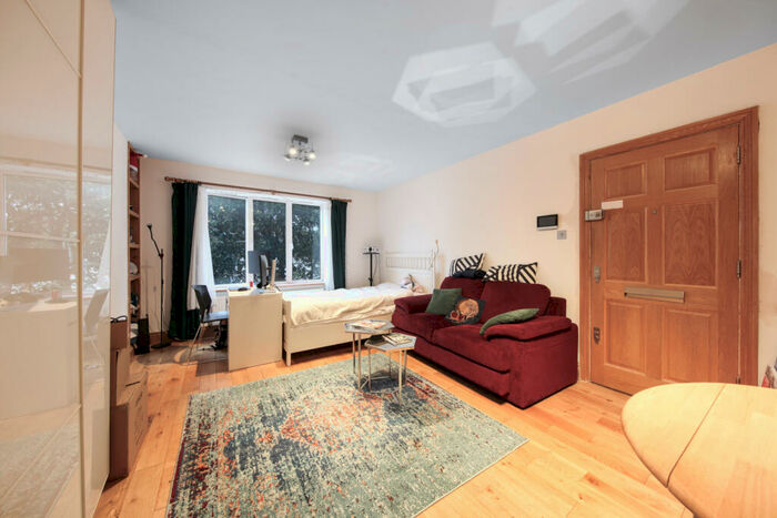 Flat To Rent In Warner House, Abercorn Place, NW8