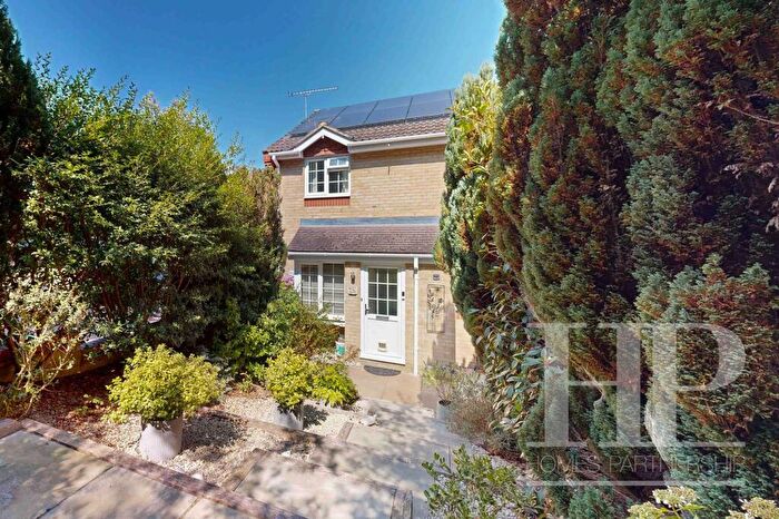 1 Bedroom End Of Terrace House To Rent In Lyon Close, Maidenbower, RH10