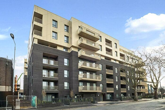 1 Bedroom Flat To Rent In , Wellington Road, London, E6