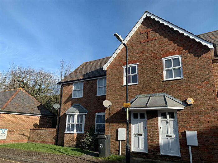 1 Bedroom Flat To Rent In Gordon Road, Canterbury, CT1