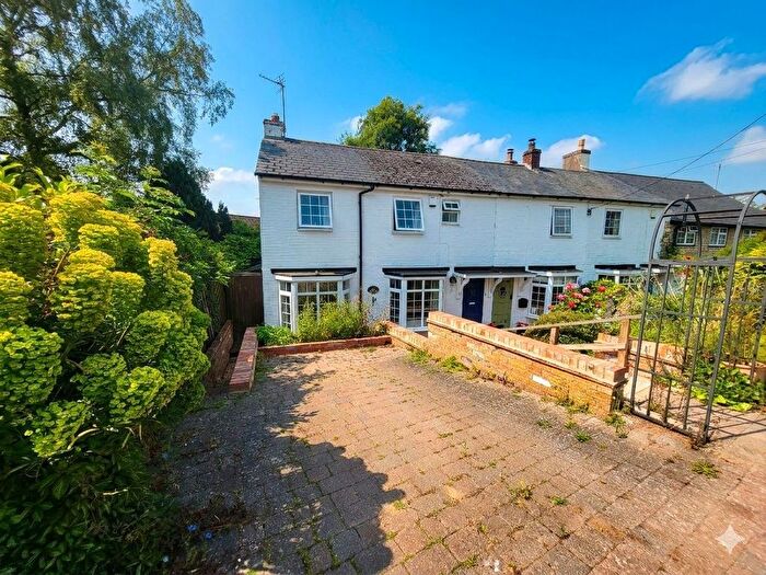 2 Bedroom End Of Terrace House For Sale In Mount Pleasant, Newport Pagnell, MK16