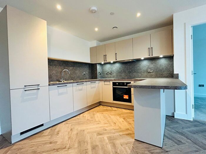 2 Bedroom Flat To Rent In Castleward Boulevard, Derby, DE1