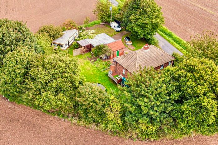 4 Bedroom Detached House For Sale In East Bank Road, Sunk Island, Hull, East Yorkshire, HU12