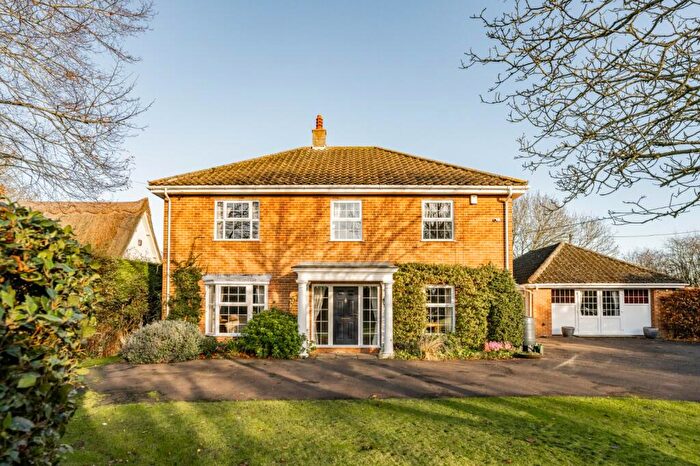 4 Bedroom Detached House For Sale In Hethel Road, Wreningham, Norwich, Norfolk, NR16