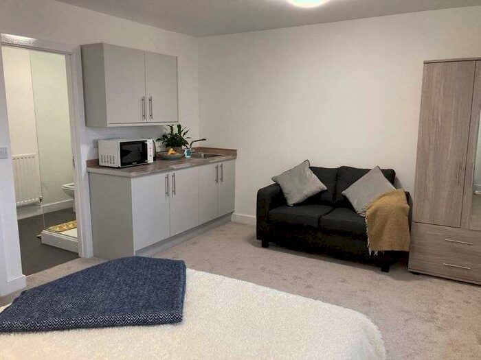 Property To Rent In Violet Close, Corby, NN18