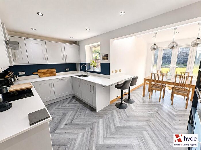 3 Bedroom Semi-Detached House For Sale In Nuttall Avenue, Whitefield, Bury., M45