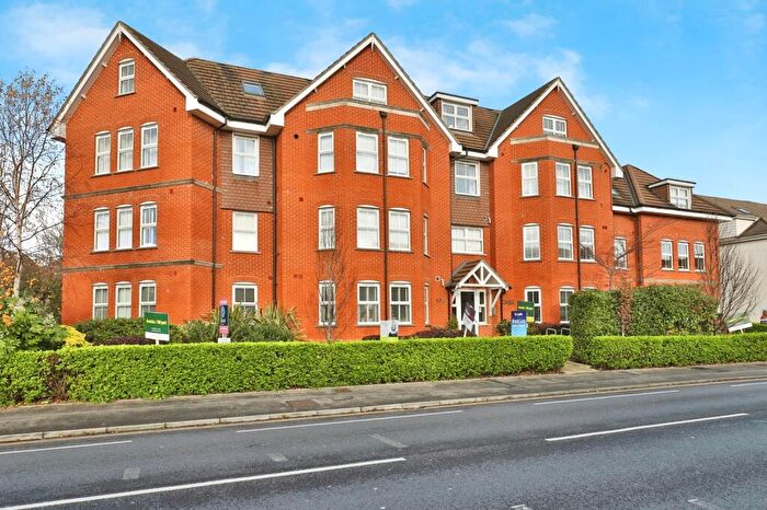 1 Bedroom Flat For Sale In Bournemouth Road, Poole, Dorset, BH14