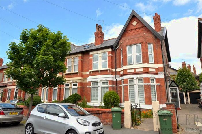 3 Bedroom Flat To Rent In Hydro Avenue, West Kirby, Wirral, CH48