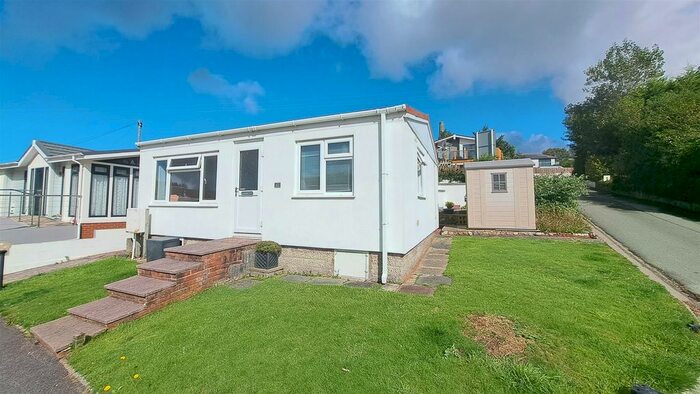 2 Bedroom Mobile/park Home For Sale In Lansdowne Park Homes, Wheal Rose, Redruth, TR16