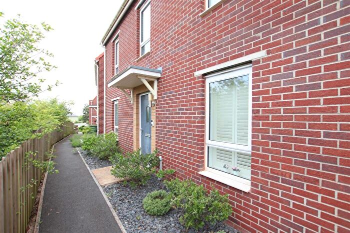 3 Bedroom Detached House For Sale In Tithebarn Way, Tithebarn, Exeter, EX1