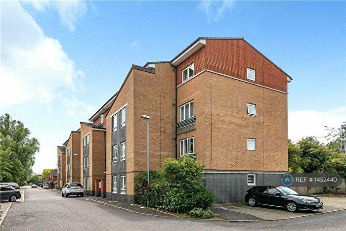 2 Bedroom Flat To Rent In Washbourne Court, London, N9