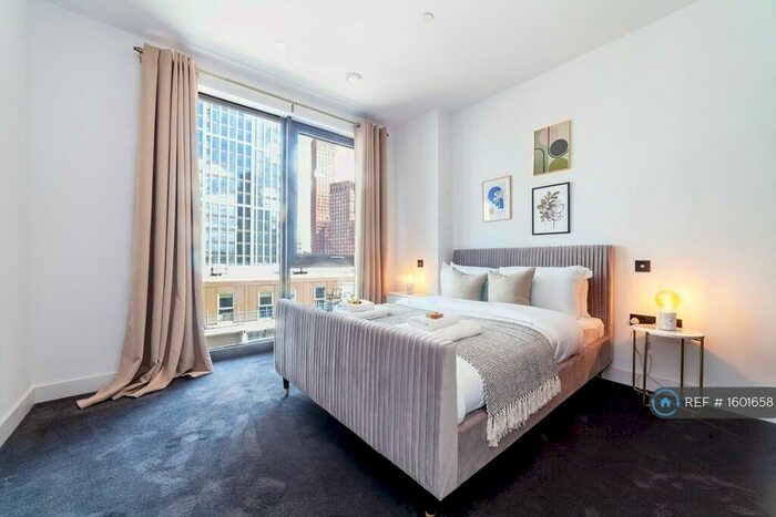 1 Bedroom Flat To Rent In Viaduct Gardens, London, SW11