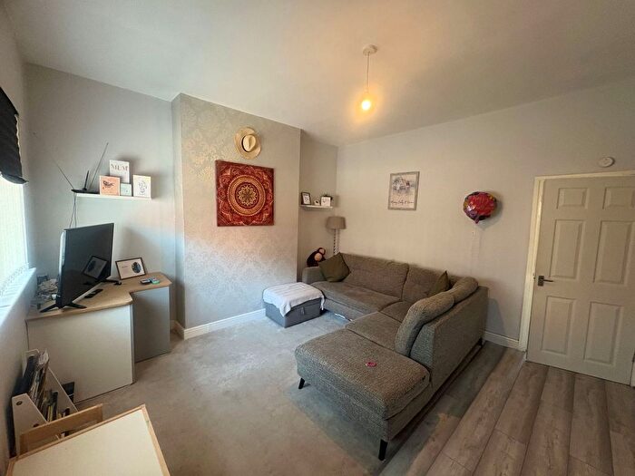 2 Bedroom Terraced House To Rent In Bank Street, Brierley Hill, West Midlands, DY5