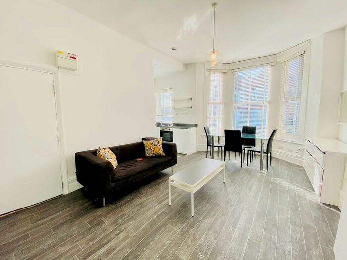 Studio To Rent In Birdhurst Road, South Croydon, CR2