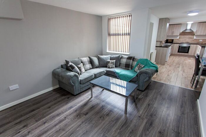 5 Bedroom Terraced House To Rent In Albert Edward Road, L7