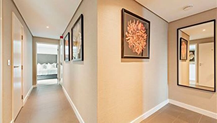 3 Bedroom Flat To Rent In Merchant Square East, London, W2