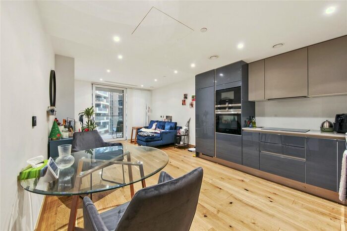 2 Bedroom Flat To Rent In Paddington Exchange, Paddington, W2