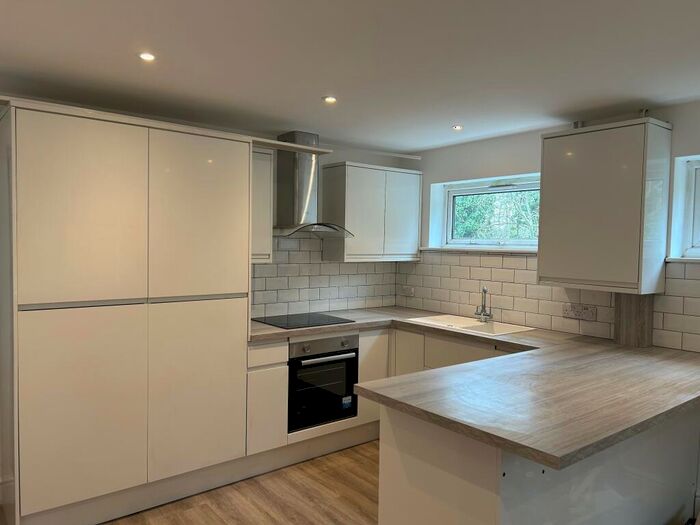 1 Bedroom Apartment To Rent In Old Town, SN1