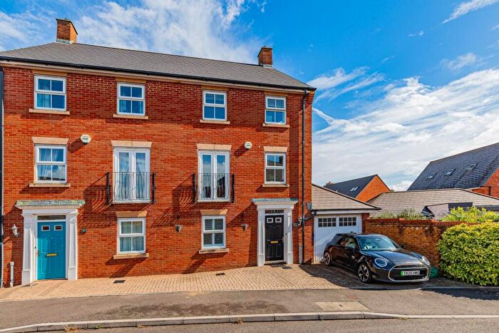 4 Bedroom Semi-Detached House For Sale In Cae Canol, Caversham Park, Penarth, CF64